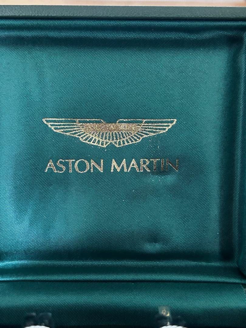 アストンマーティン　パール　カフス