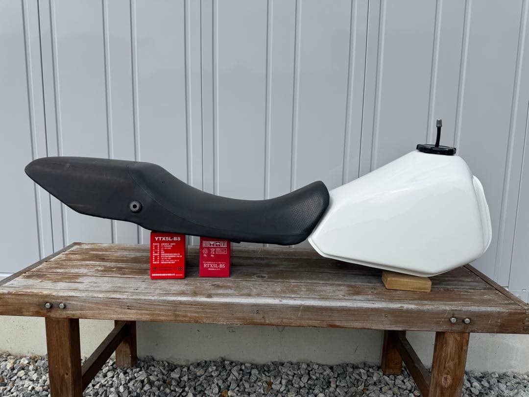 FTR223 ビッグタンク タンク容量 10L 加工済純正シート付き