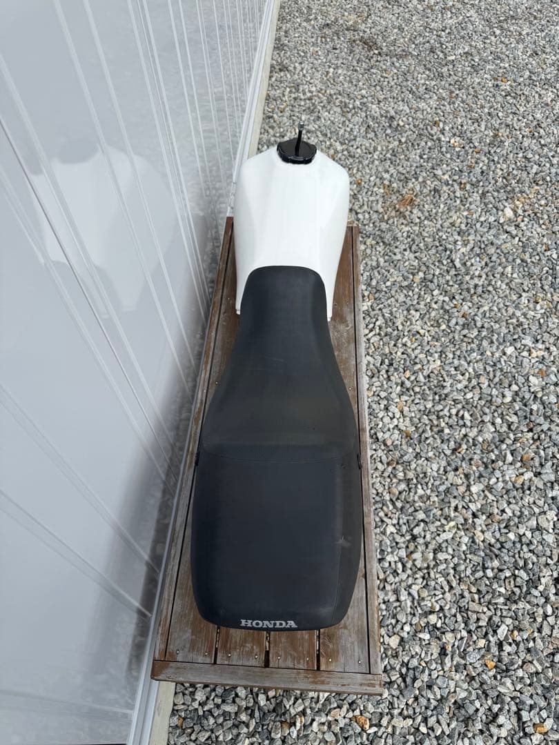 FTR223 ビッグタンク タンク容量 10L 加工済純正シート付き