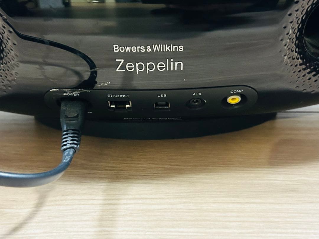 Bowers & Wilkins Zeppelin スピーカー