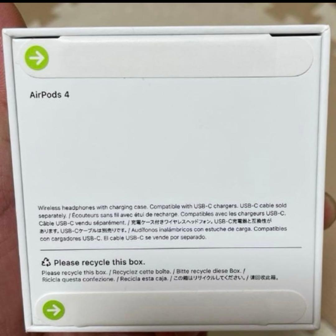 即発送　新品未開封 AirPods 4 Apple アップル　ワイヤレスイヤホン