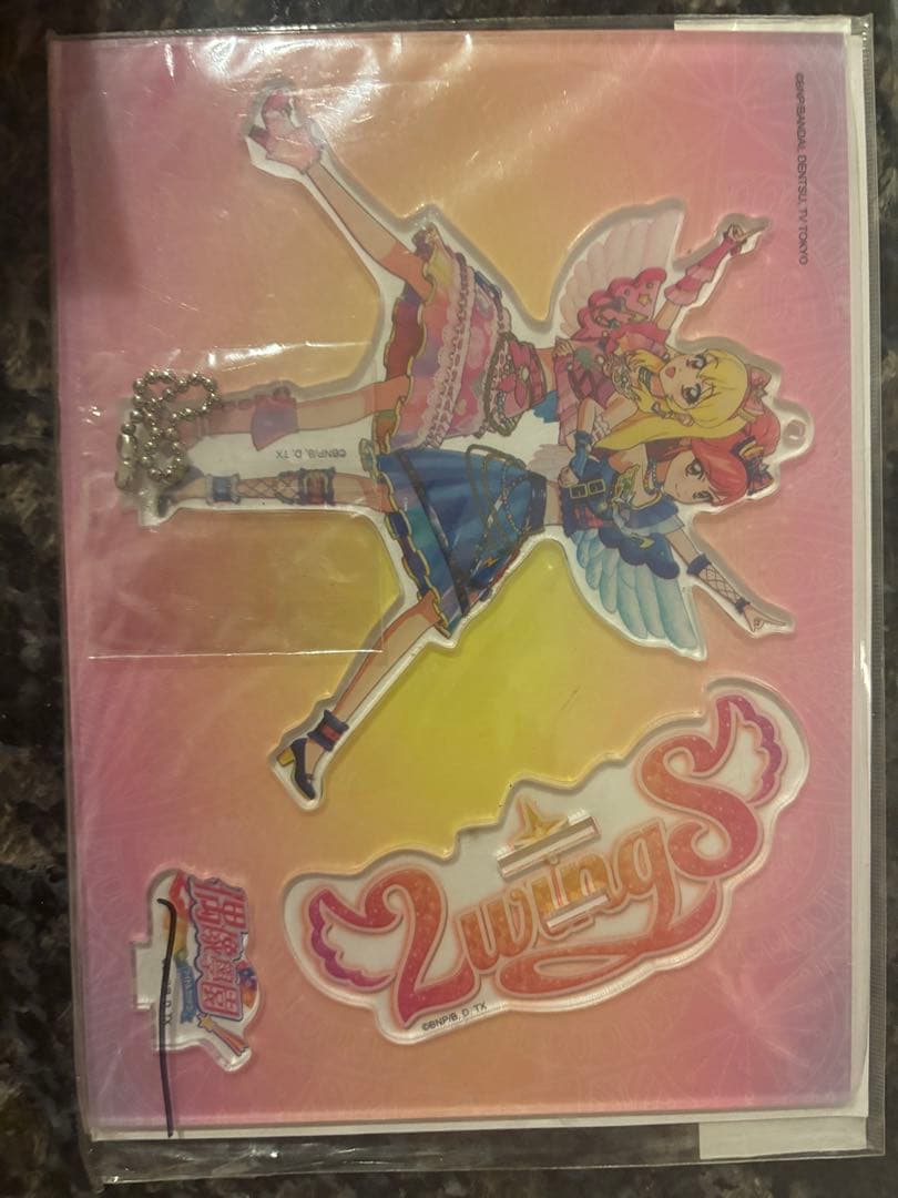 。　アイカツ 星宮いちご 音城セラ 2wings アクリルスタンド