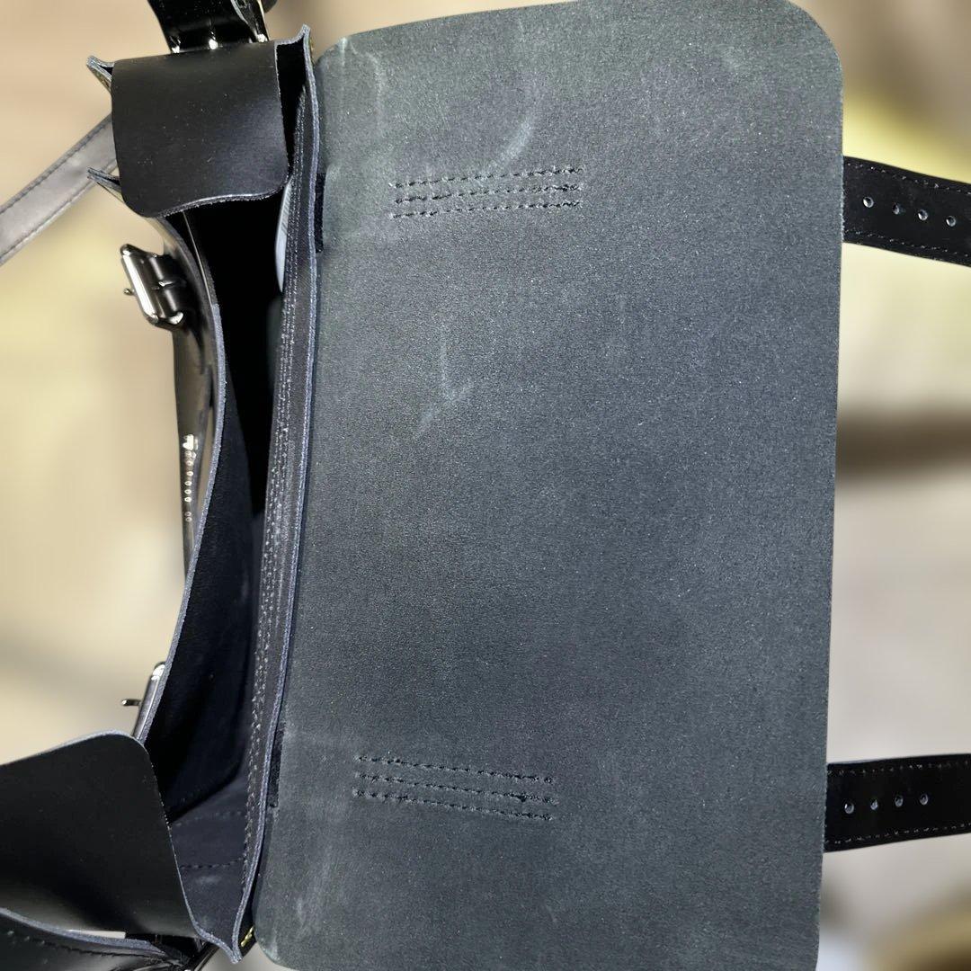 DR.MARTENS ドクターマーチン 11インチ サッチェルバッグ