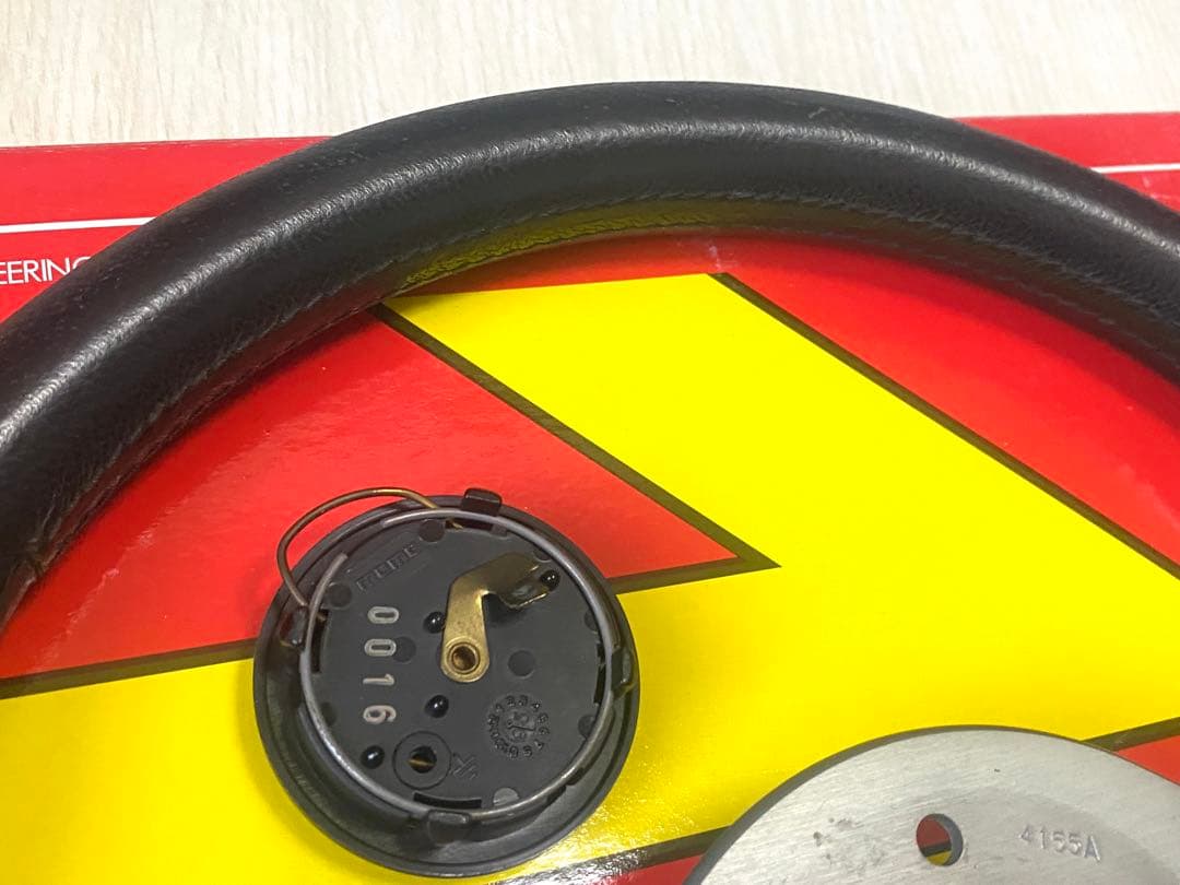 希少　MOMO FIGHTER ステアリング　350mm 即納◎