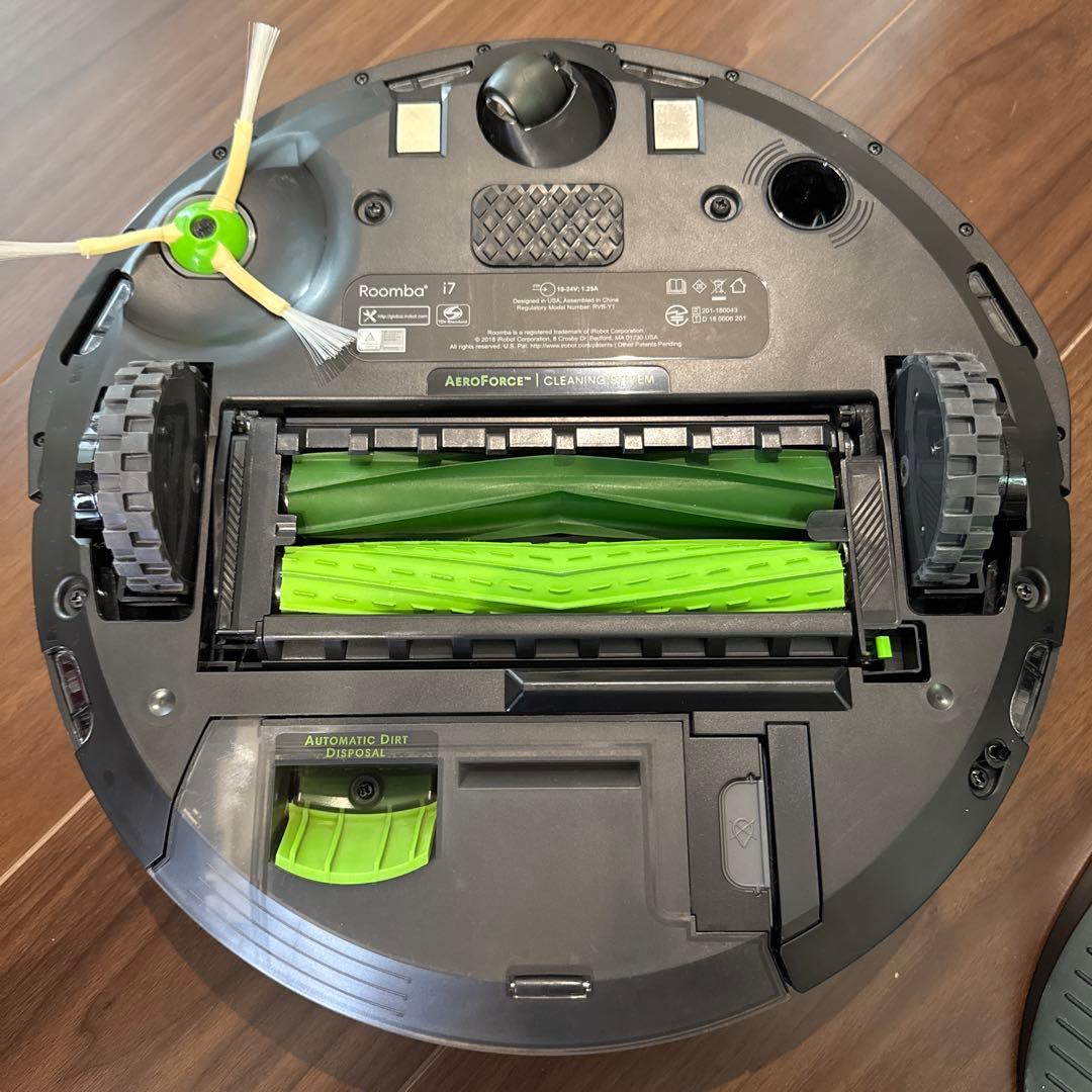 i robot Roomba i7 自動ゴミ排出機能付き