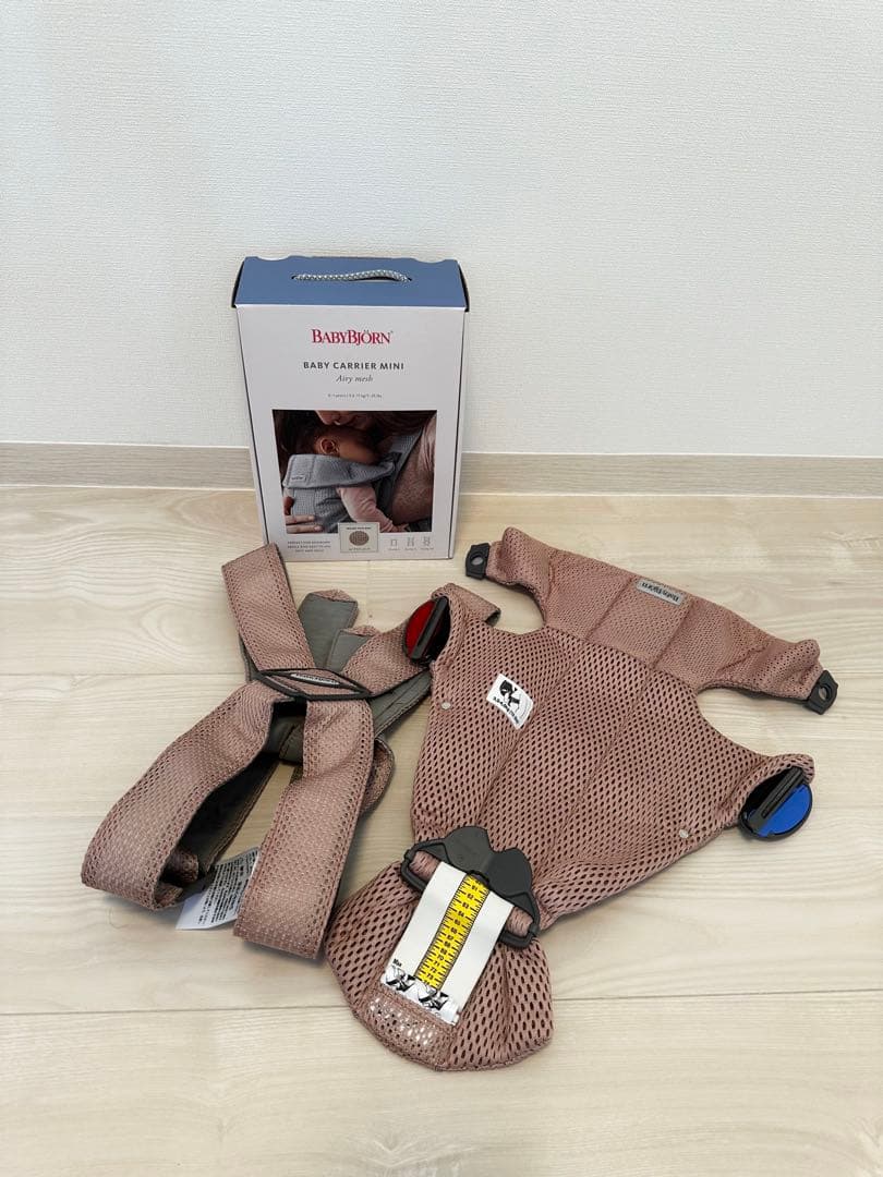 【新生児から利用可能 】ベビービョルン　ベビーキャリア MINI ピンク