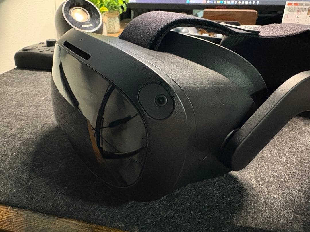 いお VIVE focus3本体、フェイストラッカー、アイトラッカー