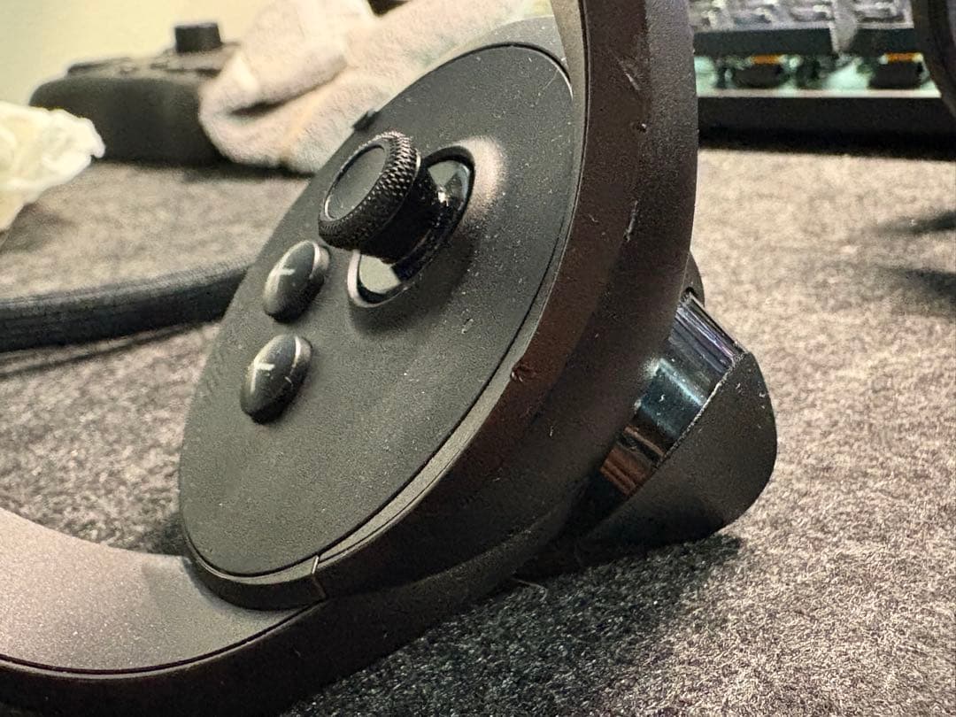 いお VIVE focus3本体、フェイストラッカー、アイトラッカー