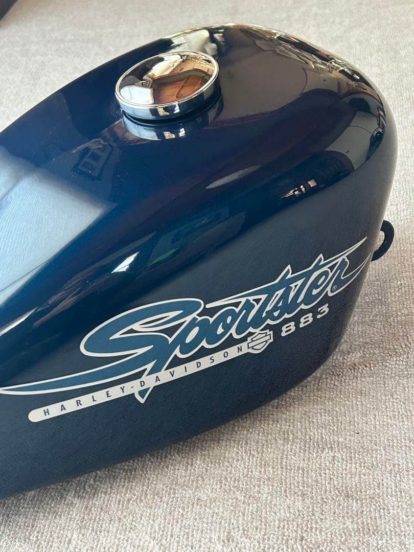 美品　ハーレーダビッドソン スポーツスターXL883 純正タンク　リジスポ用