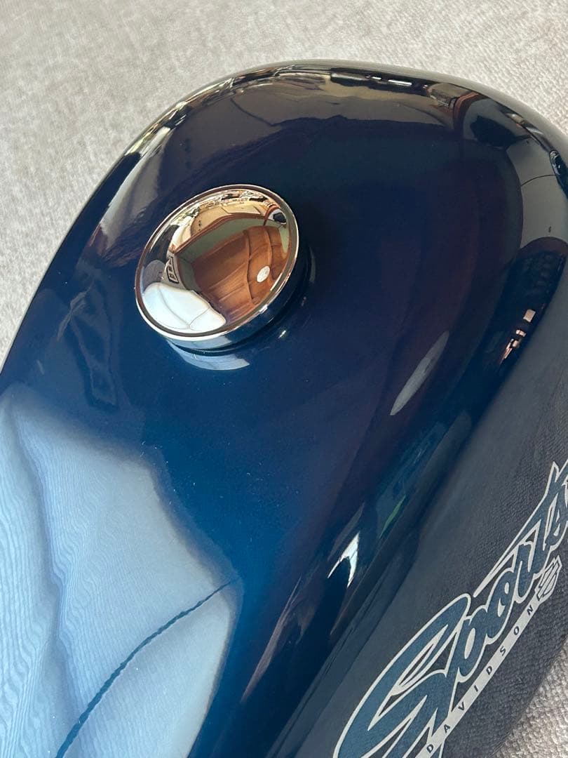 美品　ハーレーダビッドソン スポーツスターXL883 純正タンク　リジスポ用