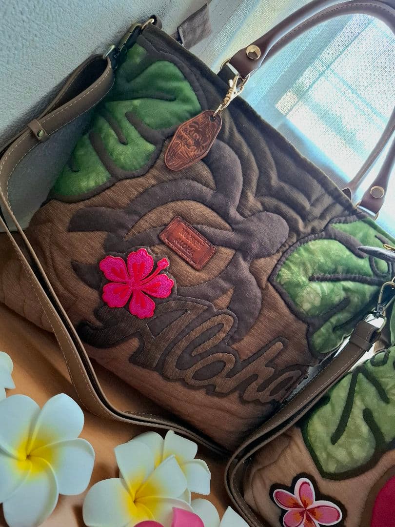 ハワイアンキルト　横長バッグ　2WAY　ファスナー付き　ホヌ