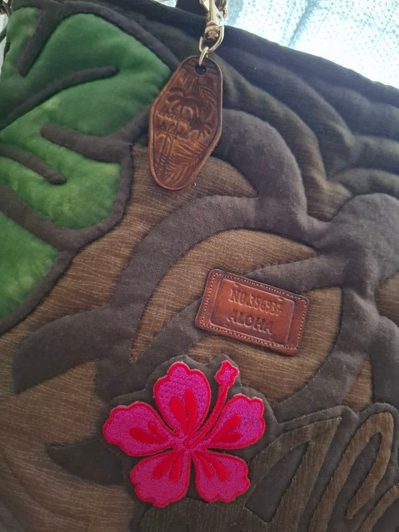 ハワイアンキルト　横長バッグ　2WAY　ファスナー付き　ホヌ