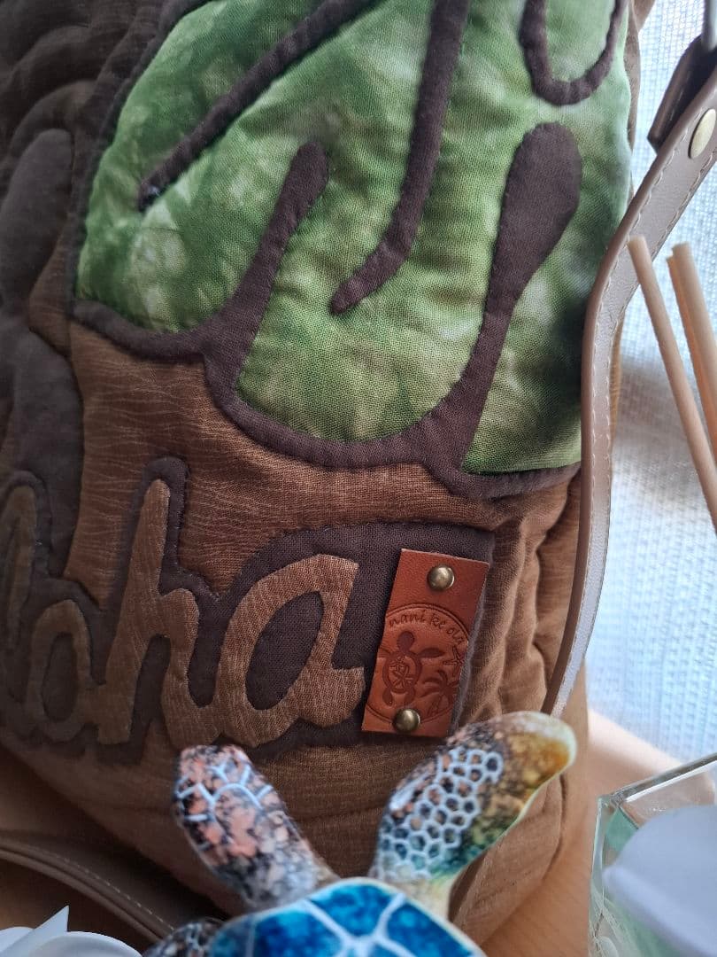 ハワイアンキルト　横長バッグ　2WAY　ファスナー付き　ホヌ