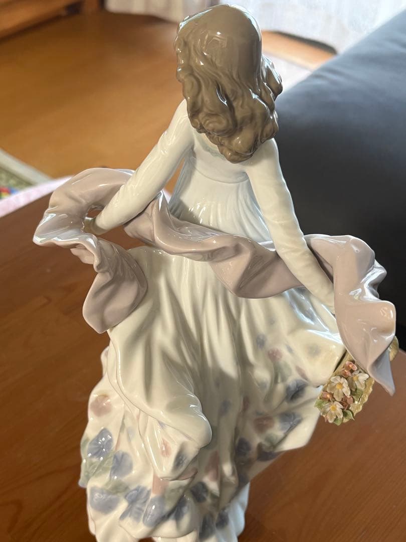 Lladro リヤドロ春の輝きフィギュリン