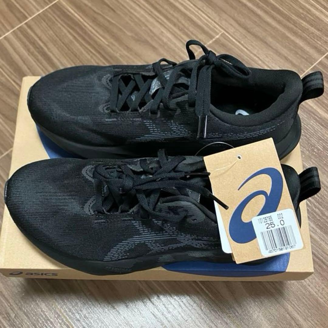 新品 25.0 NOVABLAST 5 ブラックasics