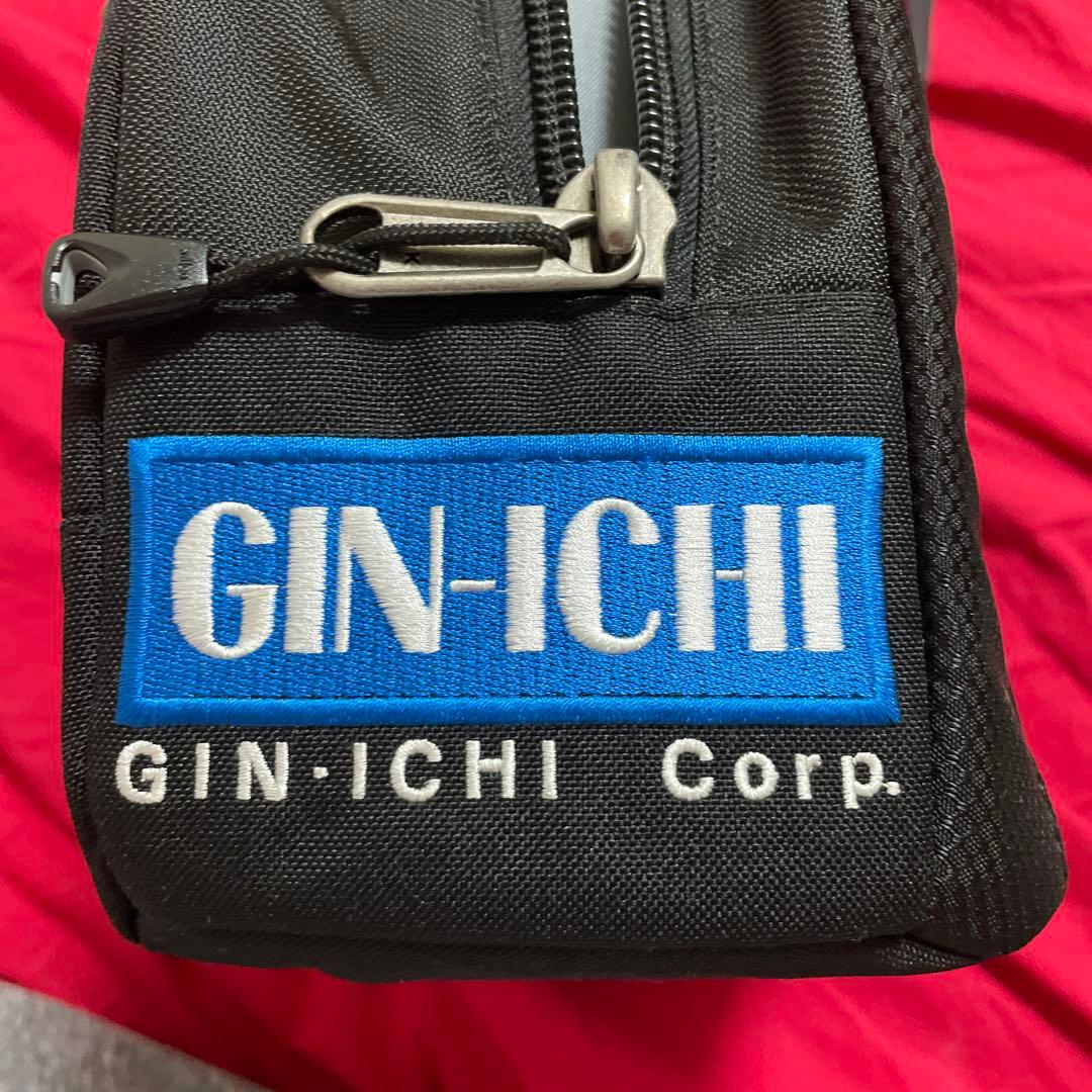 銀一の限定カメラバッグ