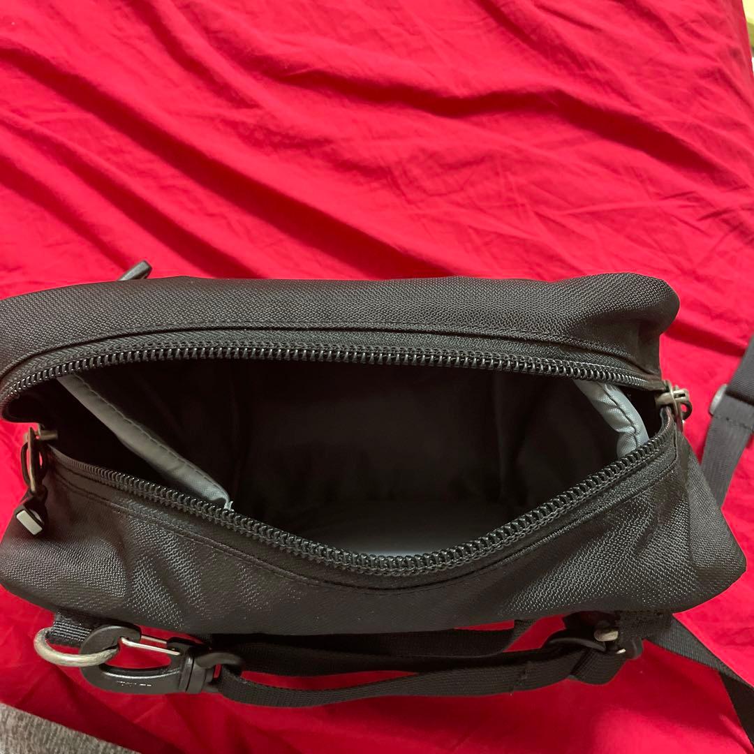 銀一の限定カメラバッグ