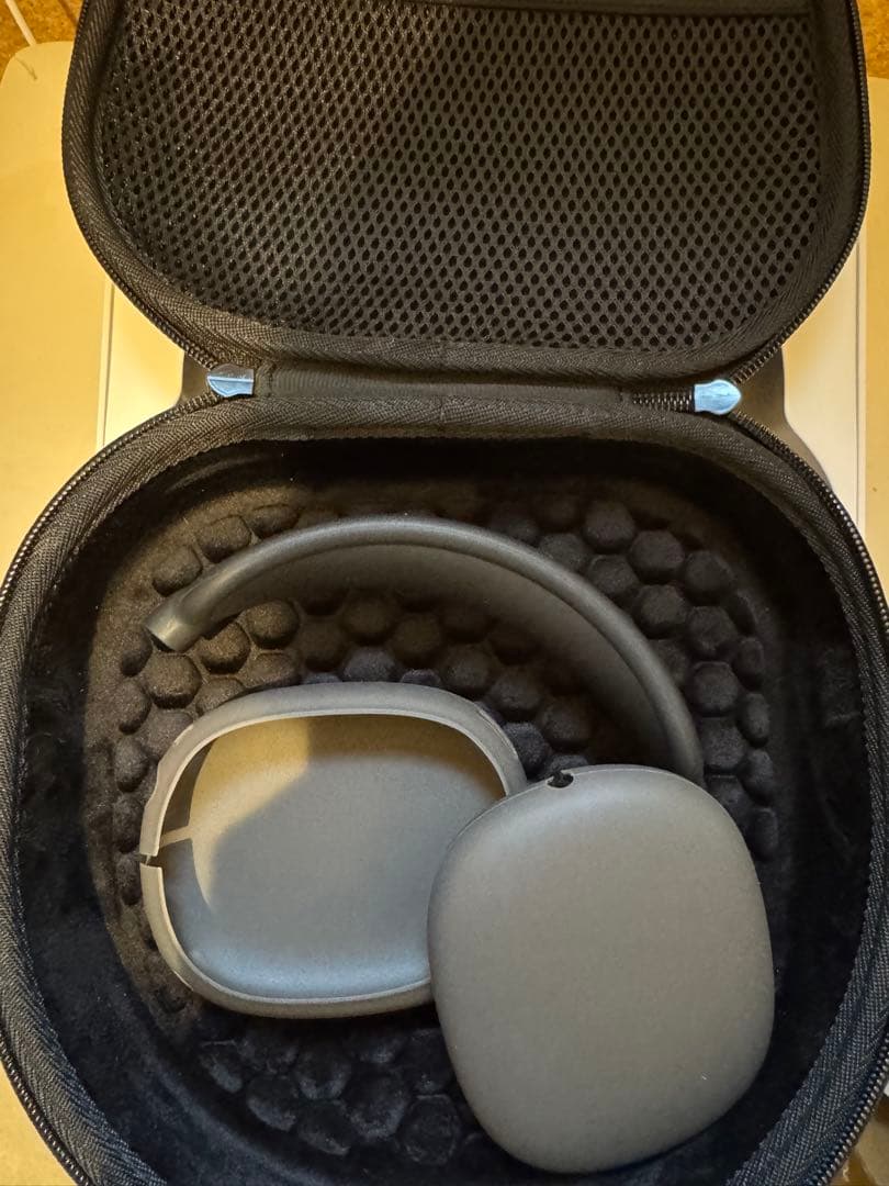 Apple AirPods Max スペースグレー　カバー、ケース付き
