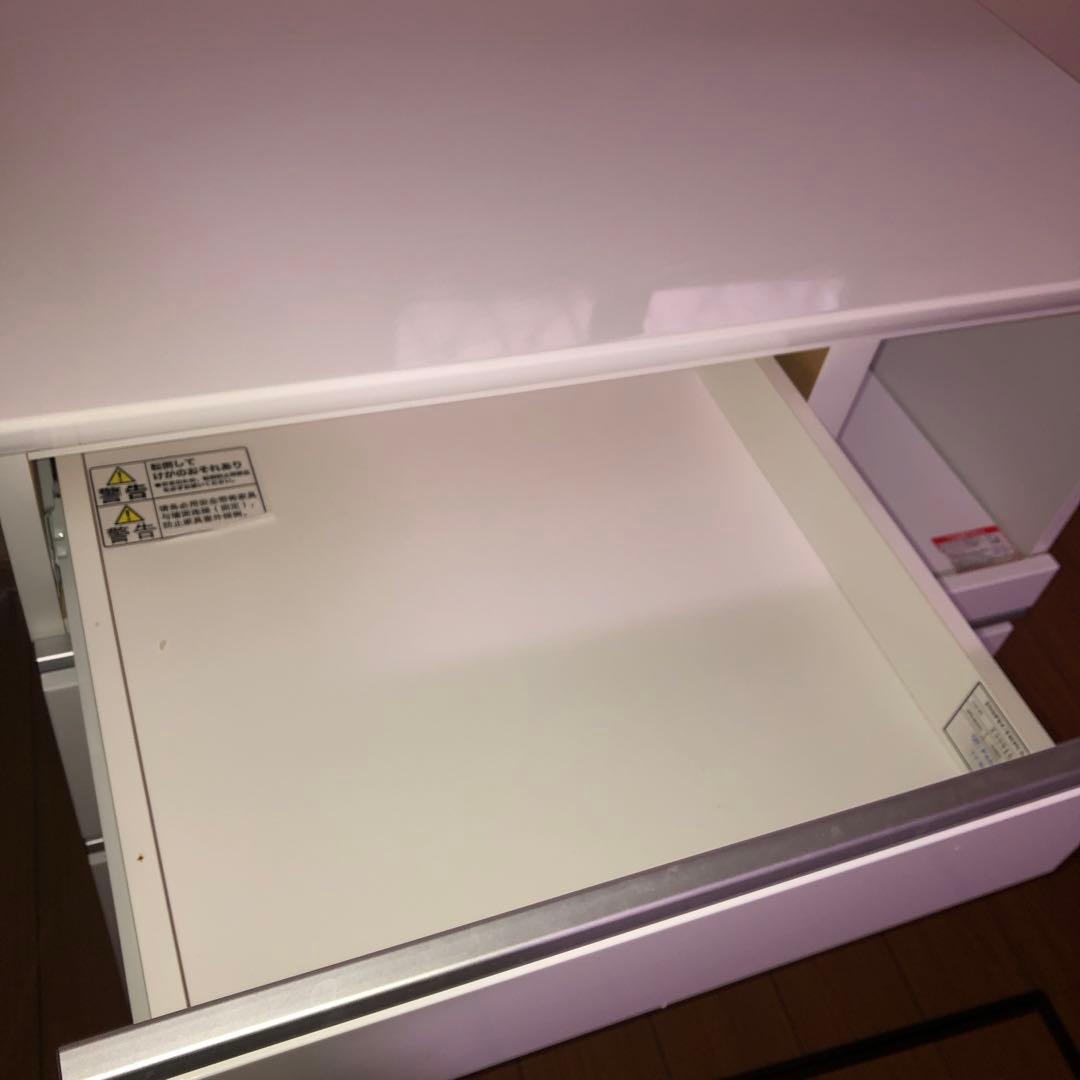 L*P様 ホワイト レンジボード 3段引き出し ニトリさんで、1年前に買いました