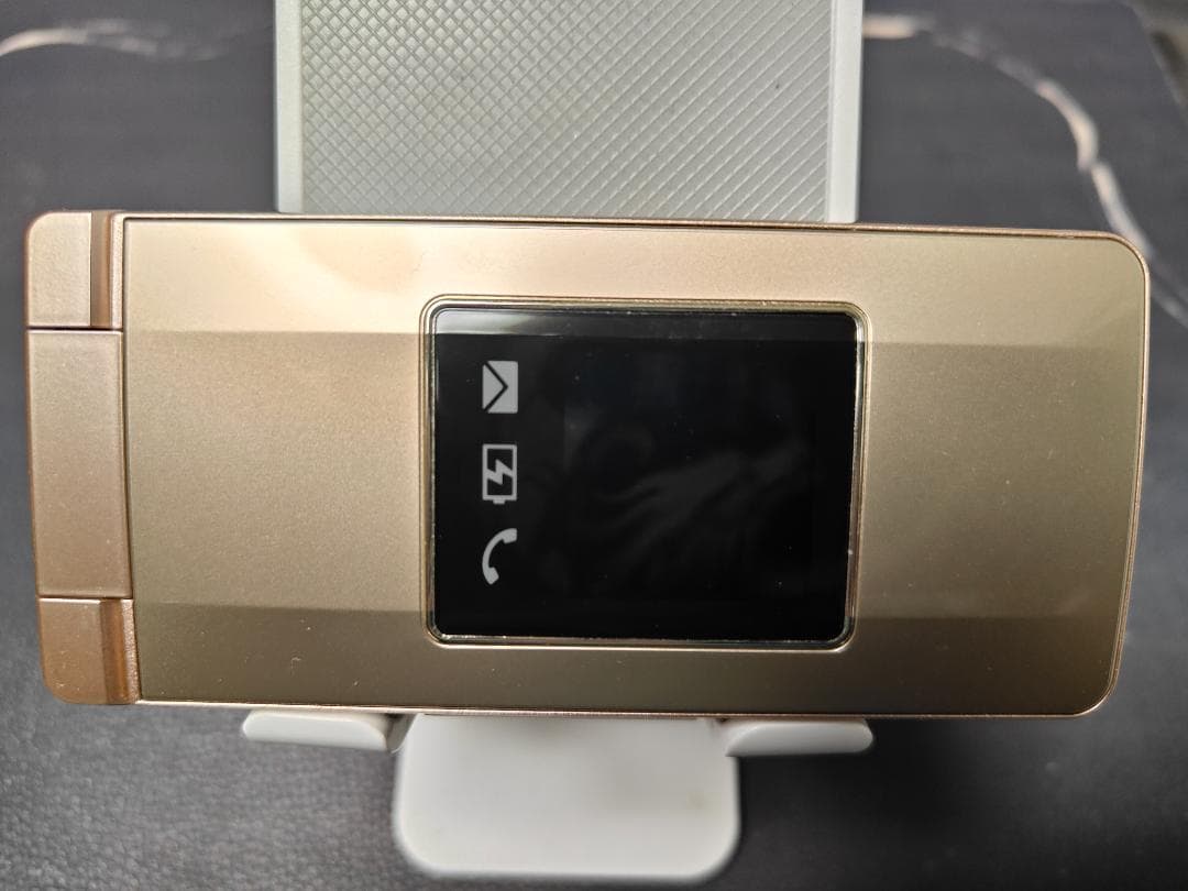 かんたん携帯11 ゴールド SHARP A207SH