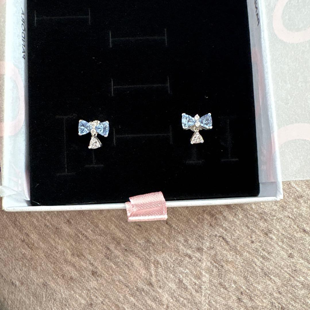PANDORA リボン型 ピアス