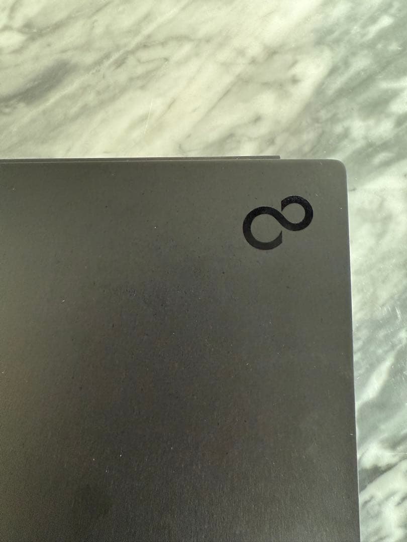 FMV LIFEBOOK U90J3B 黒 箱無し　アダプター有り