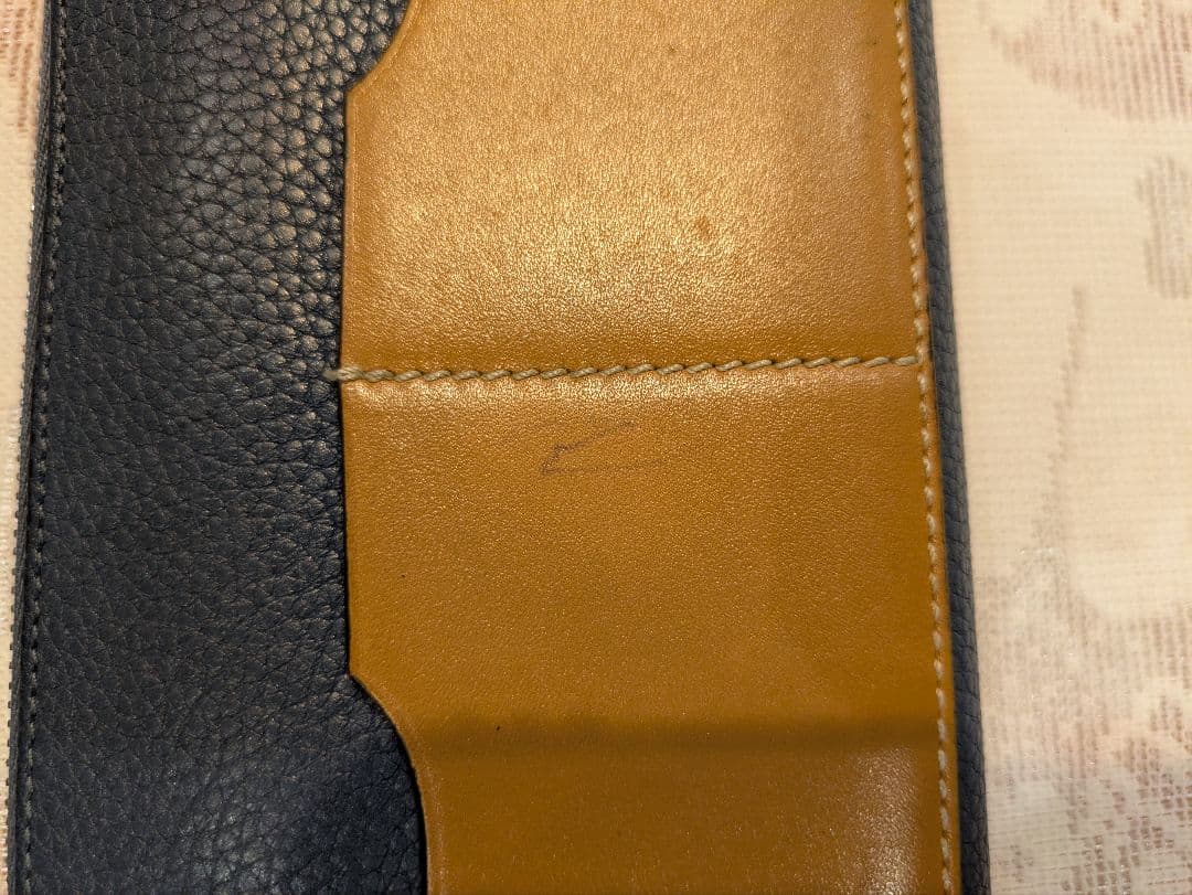 R*様 LOEWE　ネイビー レザー 長財布