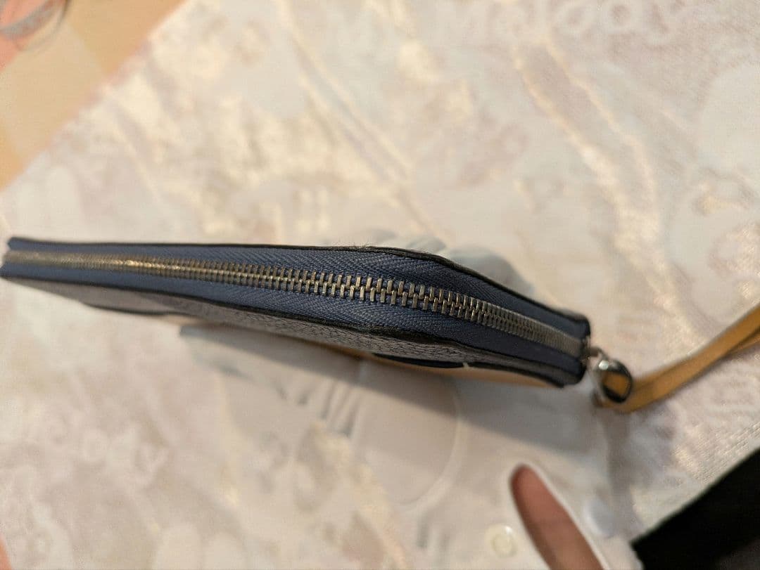 R*様 LOEWE　ネイビー レザー 長財布