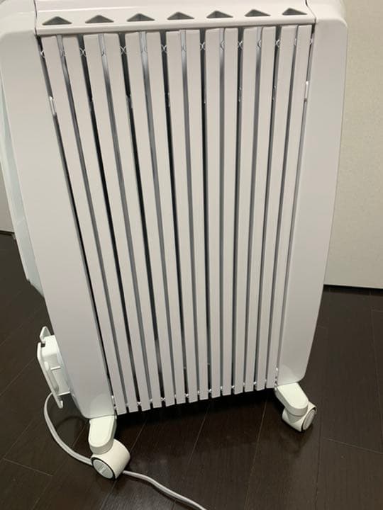 【即日配送】美品　乾燥なしで保温　デロンギオイルヒーター