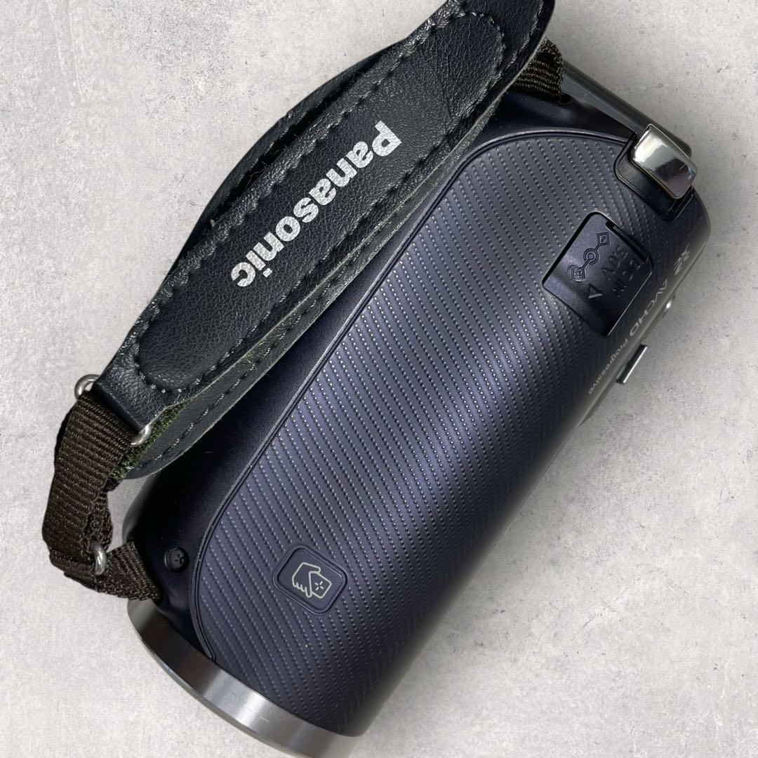 美品 Panasonic フルHDビデオカメラ【HC-V520M】パナソニック