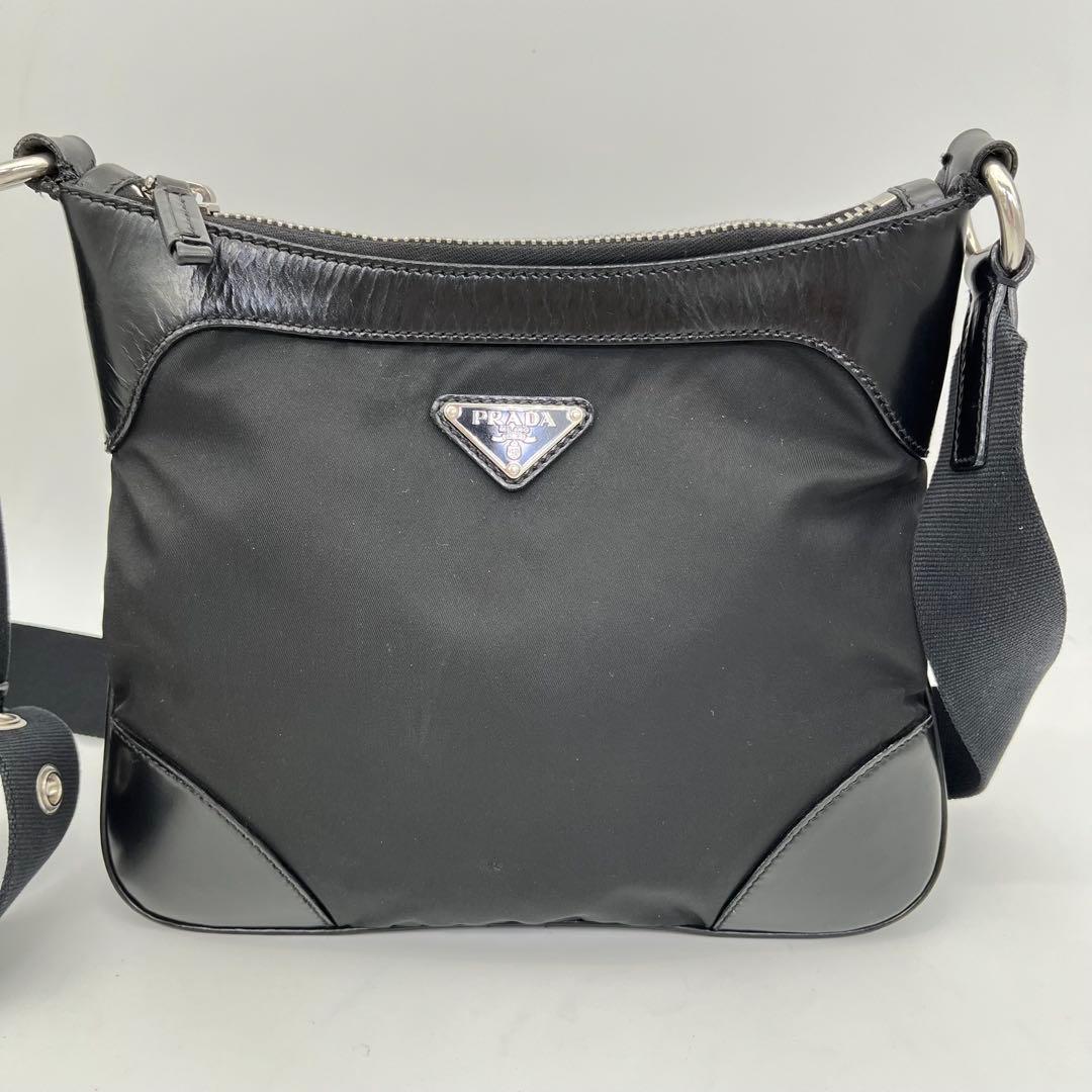 PRADA ショルダーバッグ 斜めがけ トライアングルロゴ テスートナイロン 黒