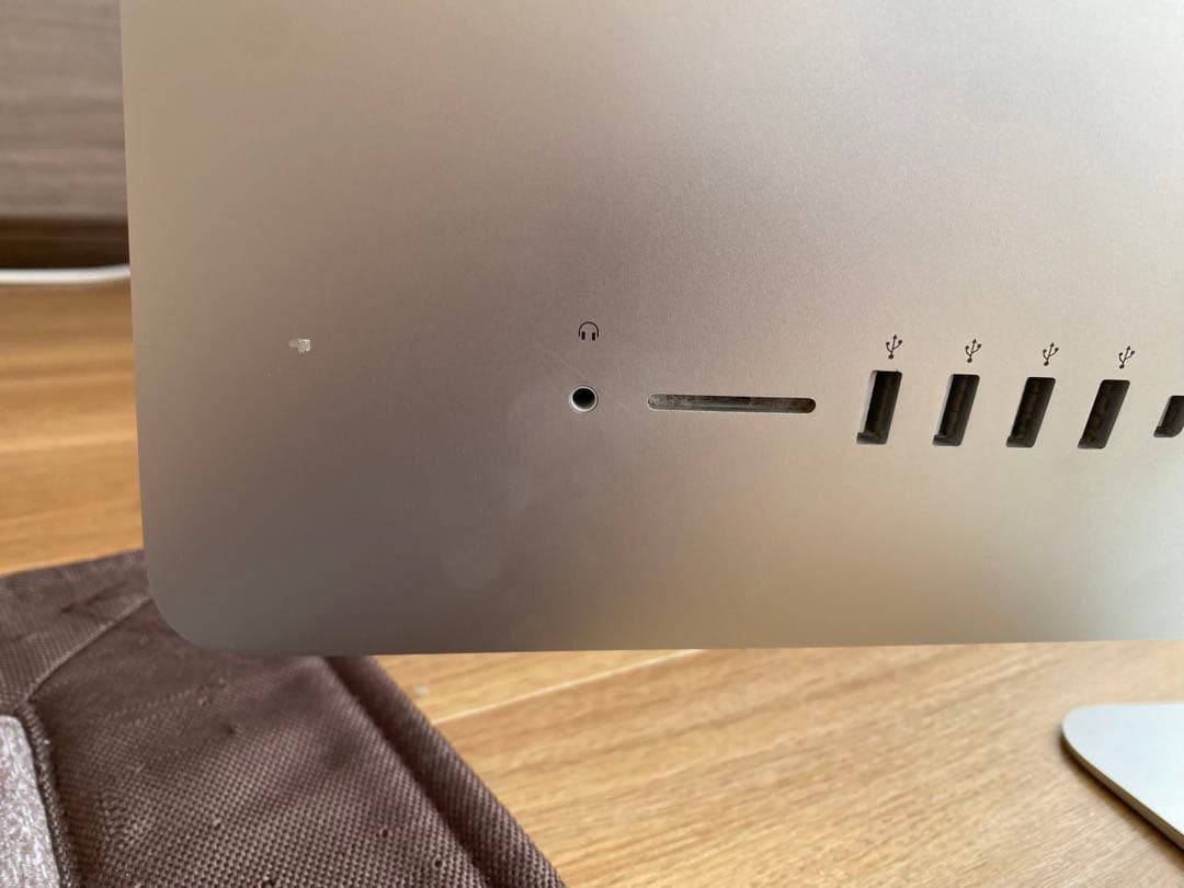 iMac Retina 5K 27インチ (Late2015) メモリ16G2T