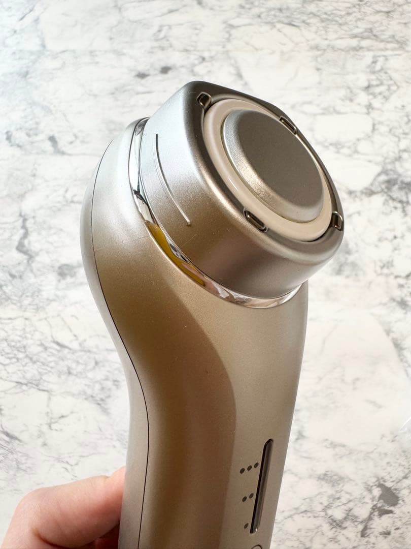 【美品】RF美顔器　Panasonic EH-SR73 ゴールド