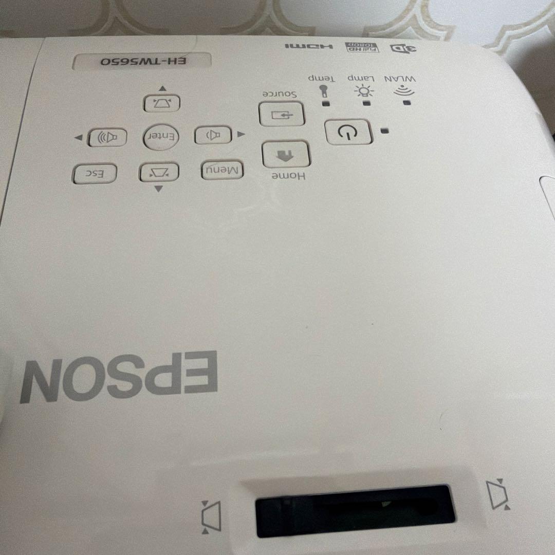 EPSONプロジェクター　EH-TW5650