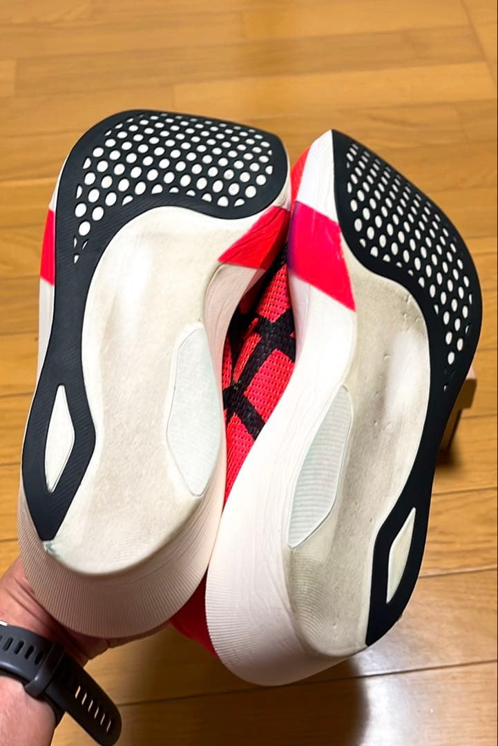 美品 アシックス メタスピードエッジ TOKYO 26.5