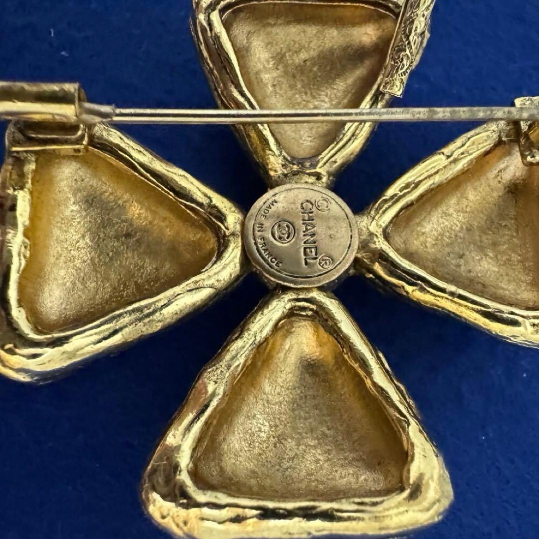 シャネル　CHANEL ヴィンテージ　ブローチ　アクセサリー　ゴールド　レトロ