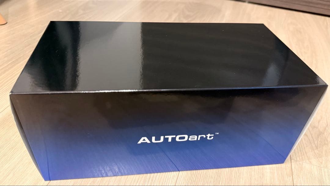 AUTOart NISSAN R35 GT-R NISMO ホワイトパール