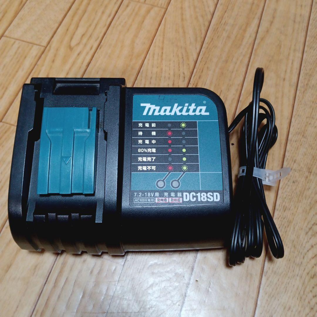 マキタ18V充電式クリーナ　CL180FD 純正バッテリーと純正充電器付