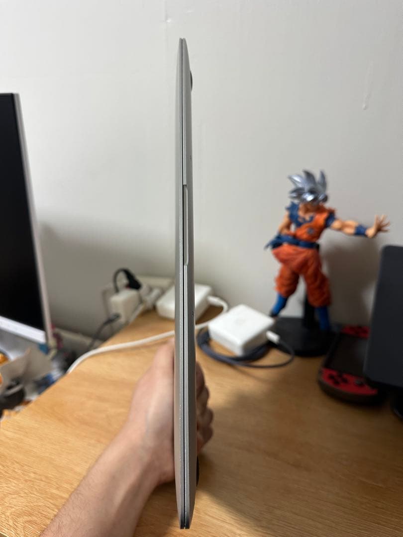 MacBook Air シルバー2019 8/256GB