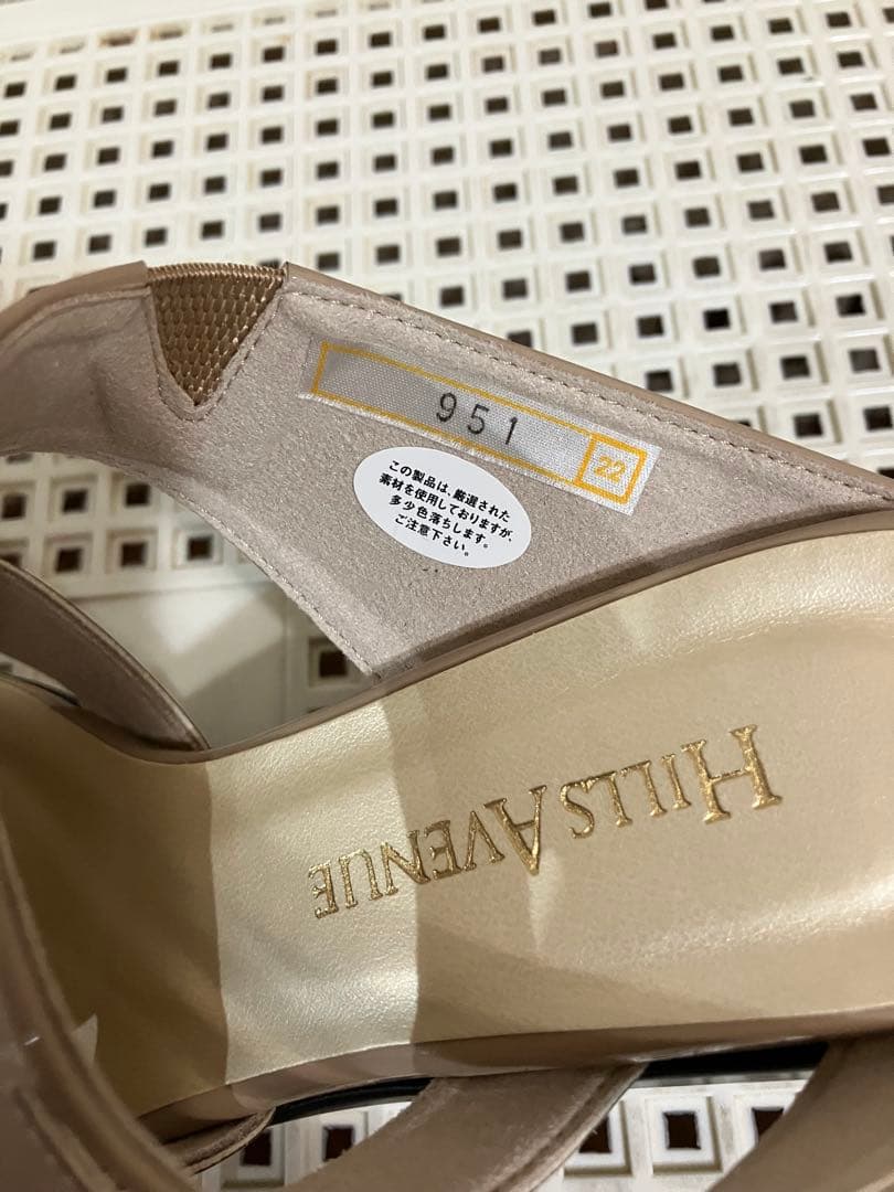 ほぼ新品　ヒルズアベニューミュールサンダルカメリア　ベージュ22.0cm