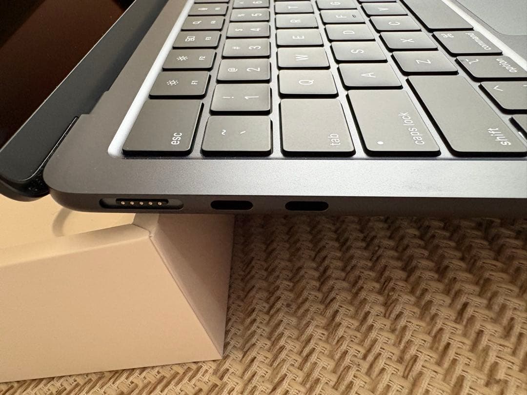 Apple MacBook air m3 ミッドナイト　13インチ