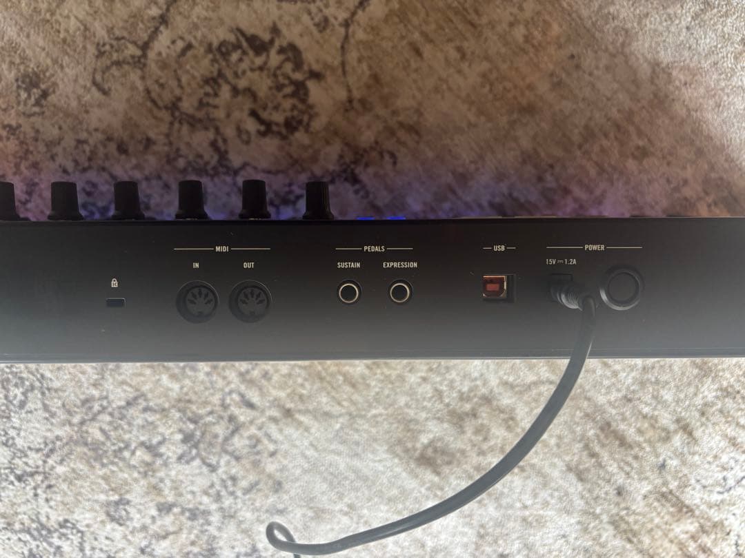 DTM・DAW KOMPLETE KONTROL S61 BK