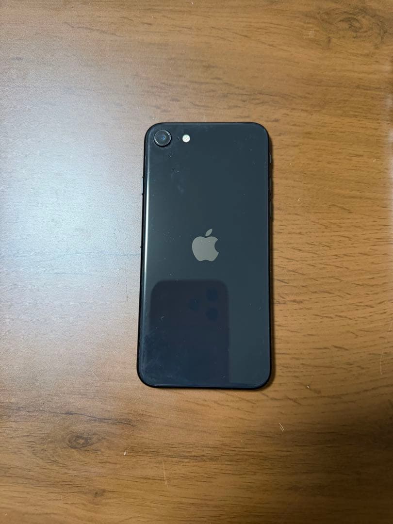 iPhone SE第2世代　ブラック　64GB