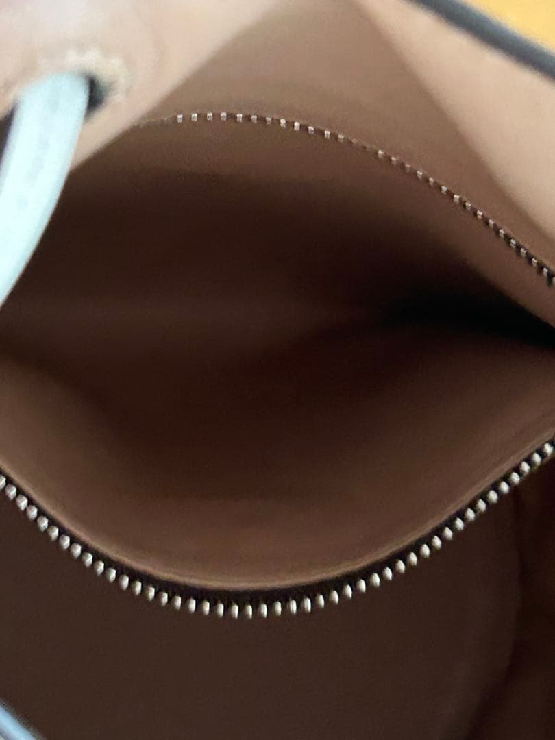 J&M DAVIDSON ミニ デイジー ウィズ スタッズ レザー バッグ