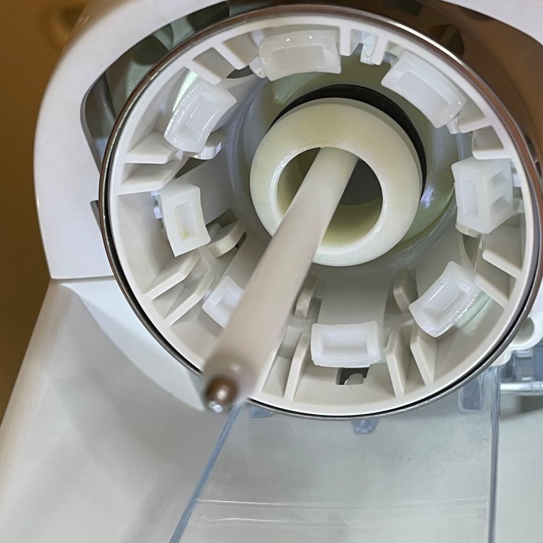 ソーダストリーム スピリット　ホワイト ガスシリンダー2本 専用1Lボトル1本