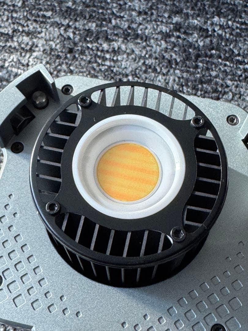 Amaran 60x S 65Wライト