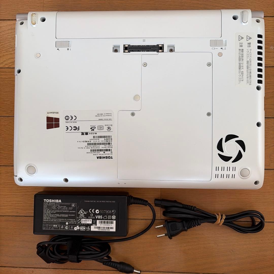 東芝 dynabook R734/37KW i7-4700MQ SSD