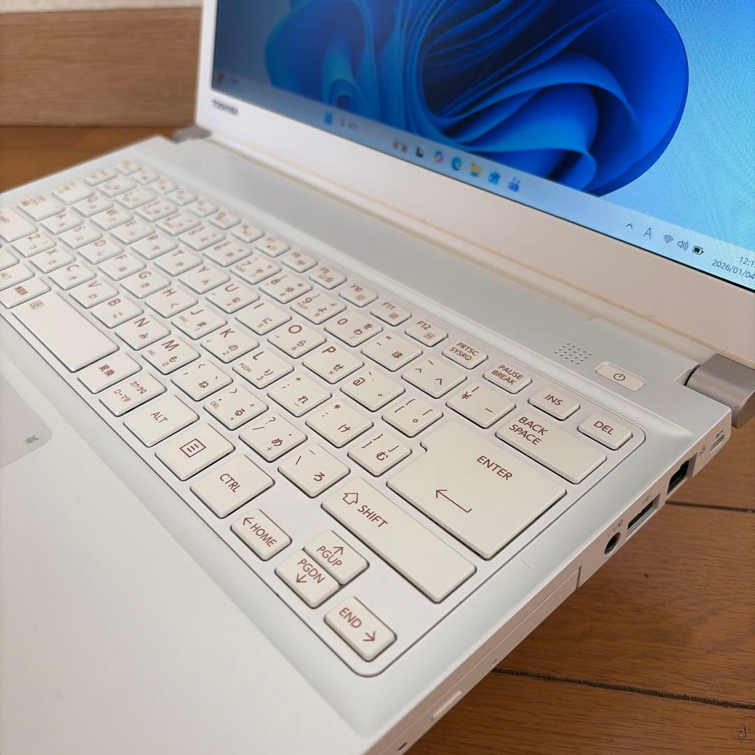 東芝 dynabook R734/37KW i7-4700MQ SSD