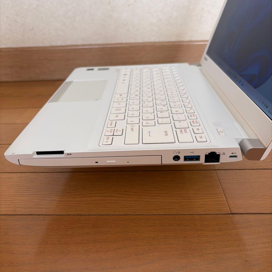 東芝 dynabook R734/37KW i7-4700MQ SSD