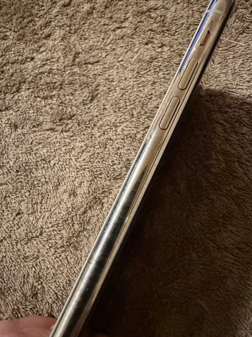 【中古】Apple iPhone 11 Pro Max 256GBシルバー 本体